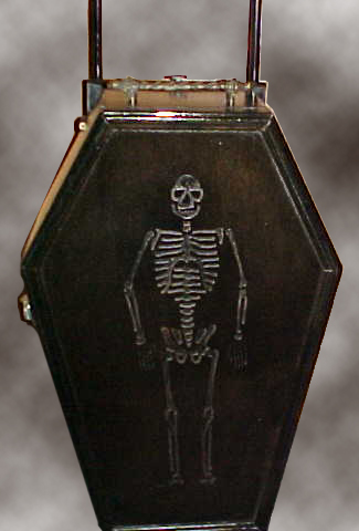 Carry On Coffin - Skeleton Detail