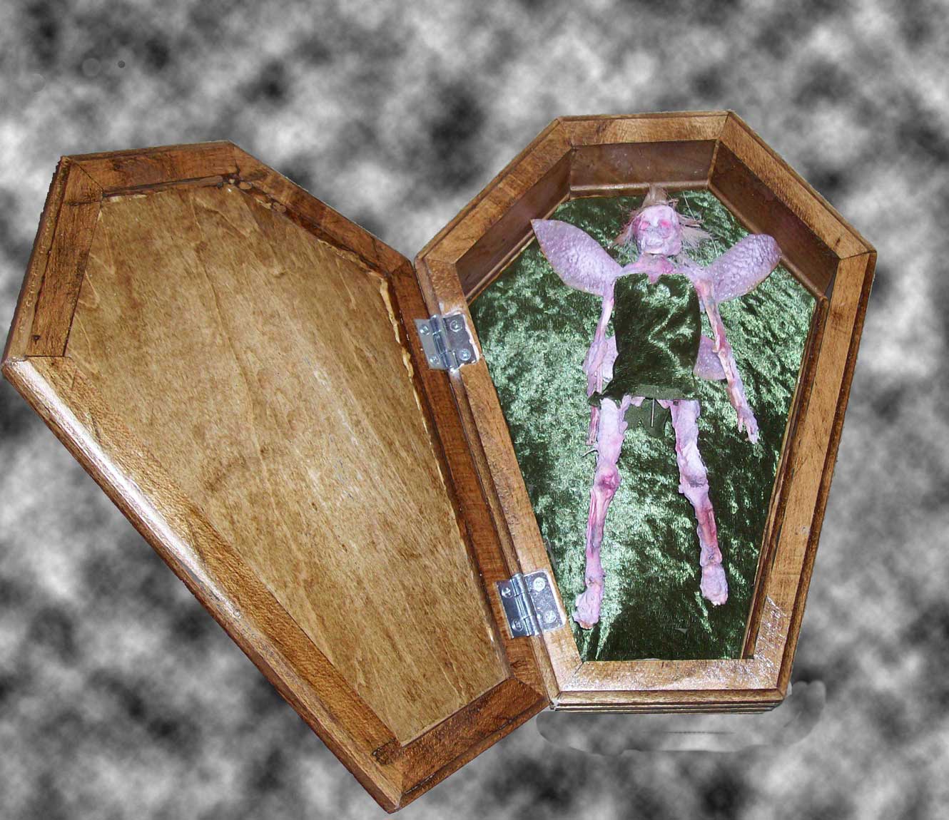 Tinker Dead fairy corpse and coffin